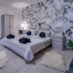 לינה וארוחת בוקר Sobe 